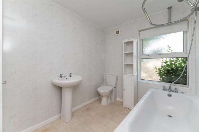 2 bed Terraced for sale Image 5