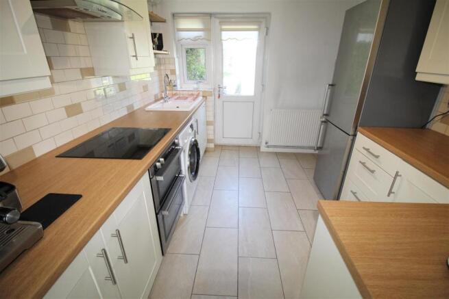 Kitchen1.JPG