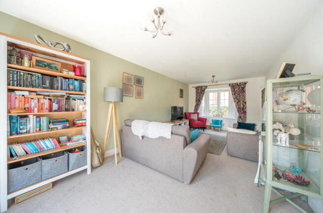 1296025-30-682c75...