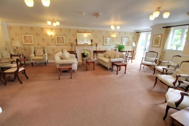 Owners Lounge.jpg