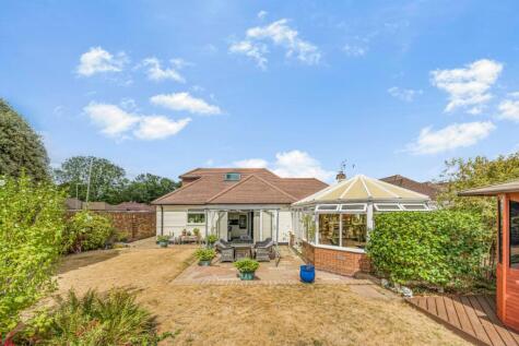 Kilmiston Avenue, Shepperton, Surrey, TW17