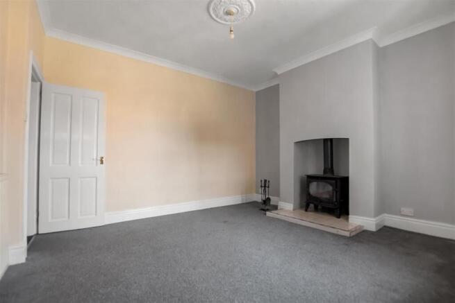 3 bed Semi-Detached for sale Image 4