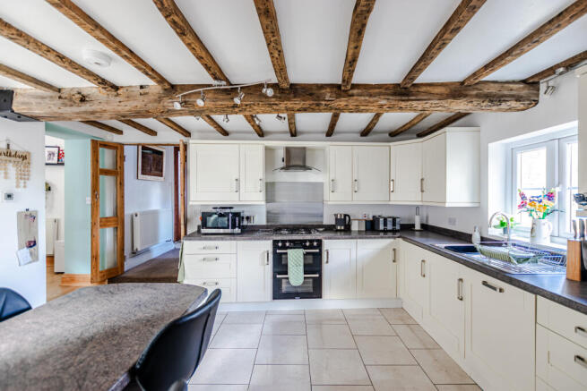 4 bed Terraced for sale Image 6