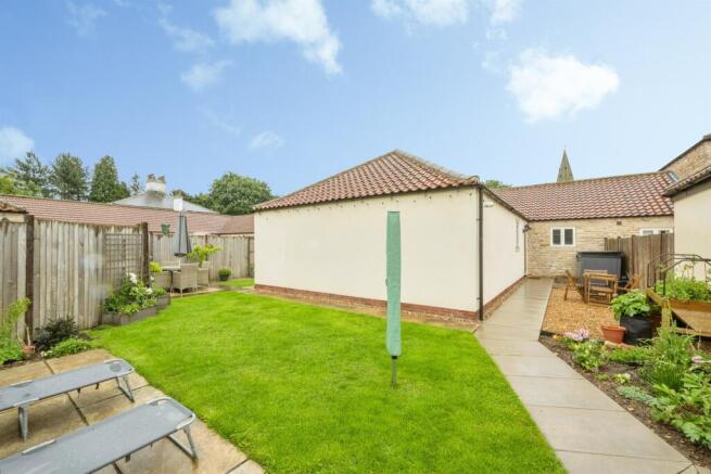 4 bed Terraced Bungalow for sale Image 5