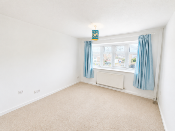 2 bed Semi-Detached Bungalow for sale Image 7