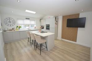 140, Lynton Crescent, Widnes WA8 7NT