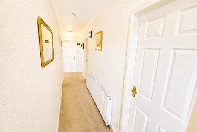 3 bed Semi-Detached Bungalow for sale Image 9