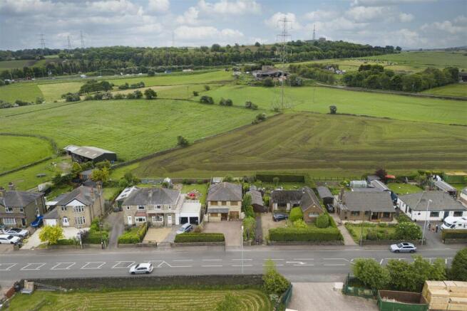 Bramleys Estate Agents - Dewsbury Road - Elland (4