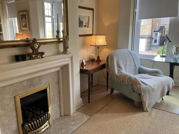 4 bed Flat for sale Image 6