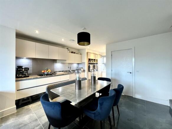 Dining Kitchen