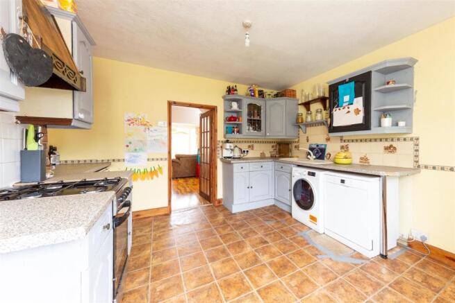 48 Shott Lane (14 of 21).jpg