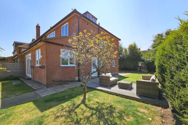 4 bed Semi-Detached for sale Image 5