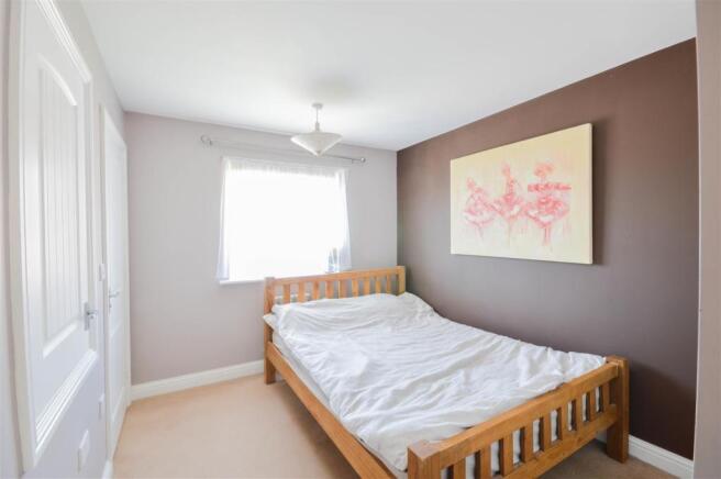 BED 1.jpg
