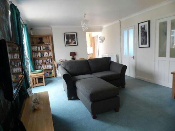 LOUNGE 2