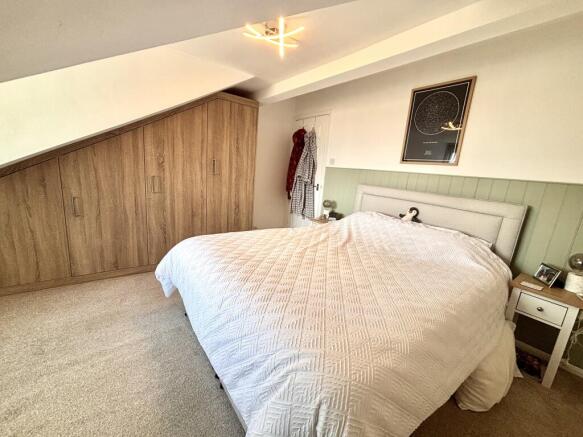 2 bed House to rent Image 7