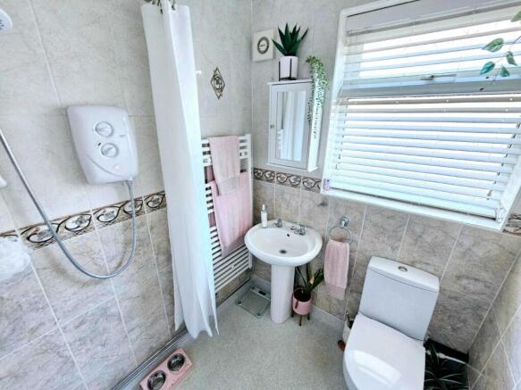 3 bed Semi-Detached for sale Image 7