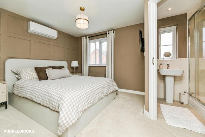 3 bed Semi-Detached for sale Image 11