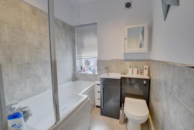 Bathroom.jpg