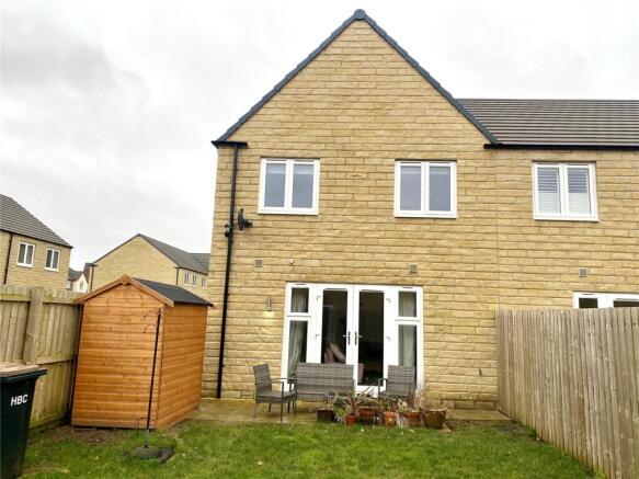 3 bed Semi-Detached to rent Image 10