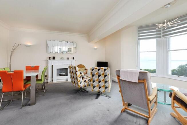 2 bed Apartment for sale Image 8