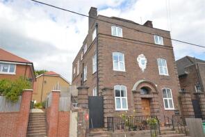 Flat 5, Westminster House, Station Road, Pulborough RH20 1AH