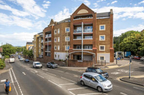31, Edison House, Flambard Way, Godalming GU7 1FF