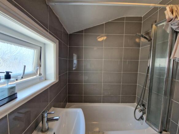 top floor Bath/Shower/Toilet