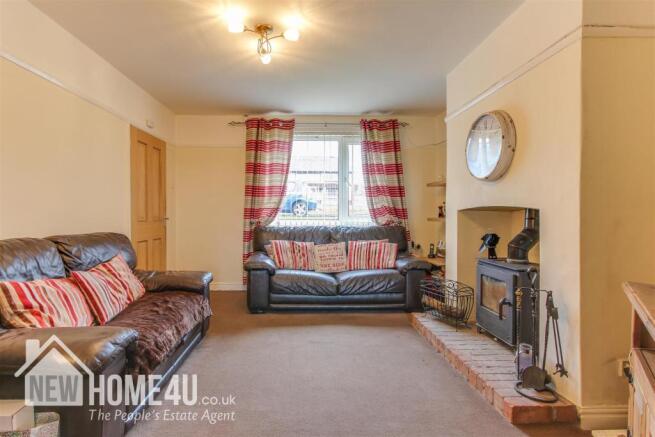 LOUNGE: