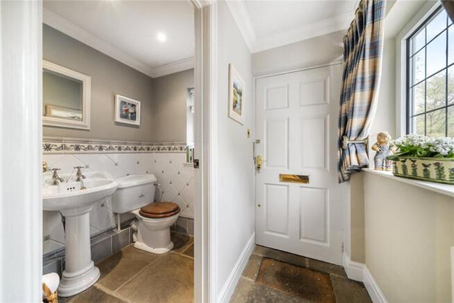 4 bed Detached for sale Image 10