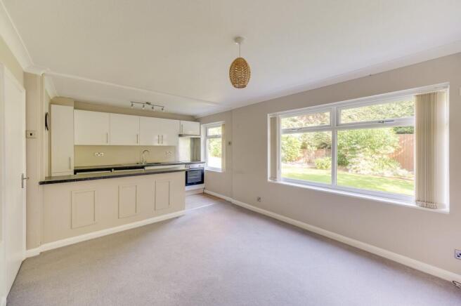 KITCHEN/DINER/LOUNGE