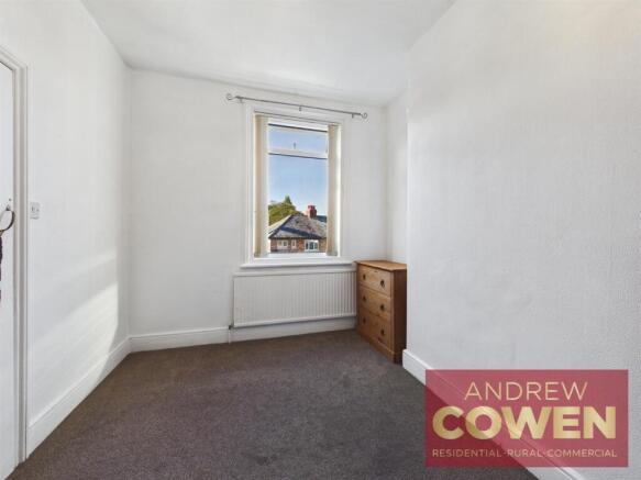 3 bed Terraced for sale Image 10