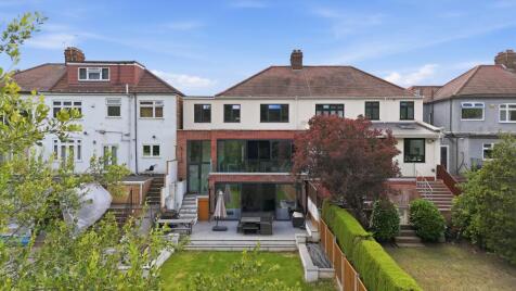 Onslow Gardens, South Woodford, London