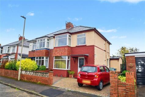 Scholes Park Drive, Scarborough, North Yorkshire, YO12