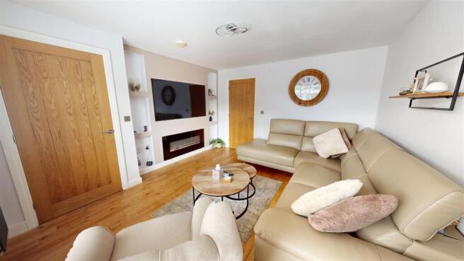 3 bed Semi-Detached for sale Image 8