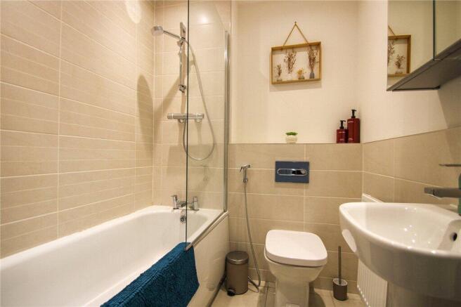3 bed Semi-Detached for sale Image 6