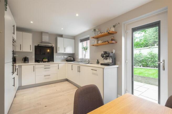 3 bed Terraced for sale Image 2