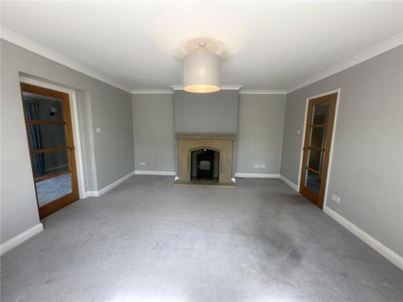 2 bed Detached Bungalow to rent Image 6