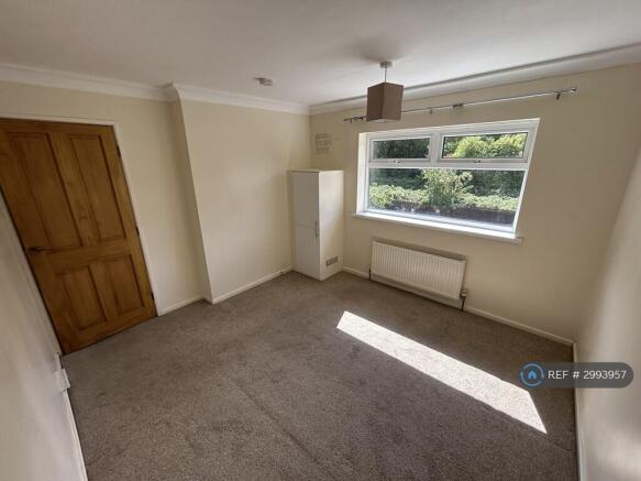 3 bed Terraced to rent Image 7