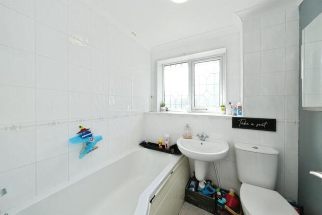 3 bed Detached for sale Image 9