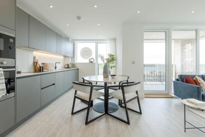 Apartment 40, Fusion -