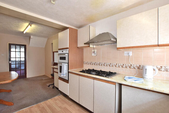 3 bed Semi-Detached for sale Image 9