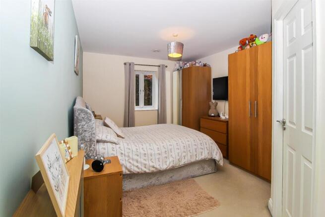 2 bed Apartment for sale Image 5