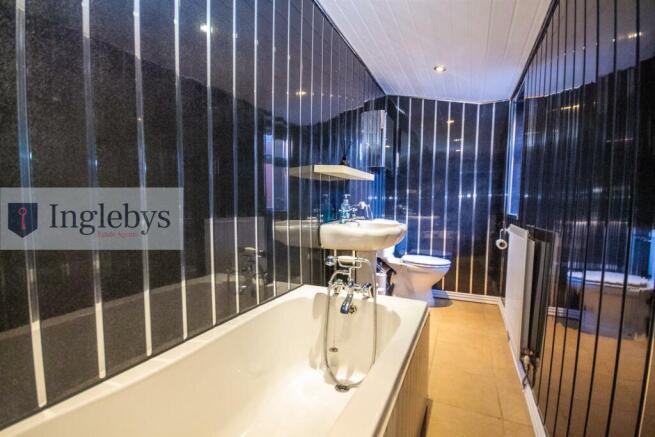 2 bed Terraced for sale Image 5