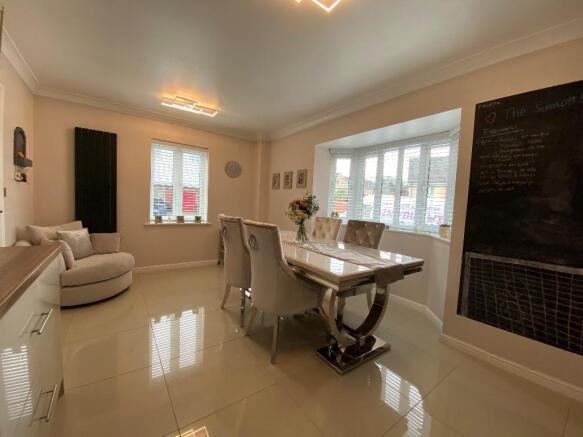 Kitchen Family Room