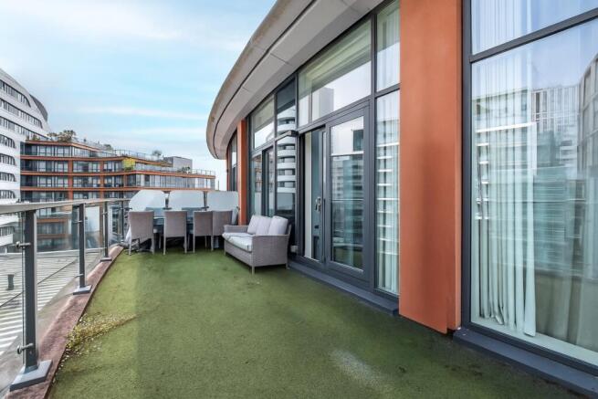 peninsula-apt-12