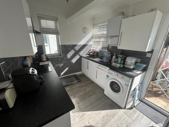 kitchen 2 - Copy.jpg