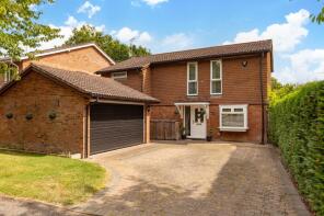 27, Erica Way, Crawley RH10 3XG