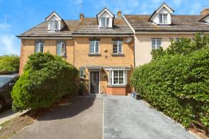 30, Genas Close, Barkingside, Ilford IG6 2PJ