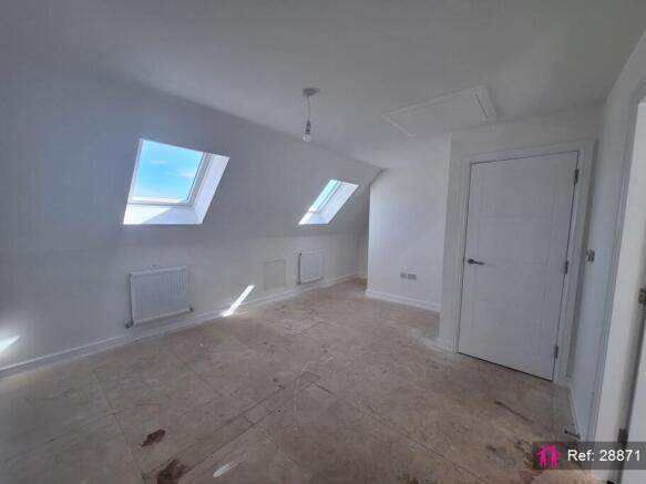 4 bed Detached for sale Image 8