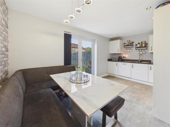 Kitchen/Dining Room